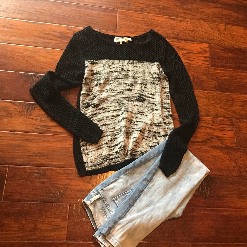 Women’s Black and Gray Crewneck Colorblock Sweater